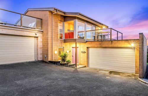 Port Fairy House | King Tide Townhouse - a luxury stay for families with ocean views