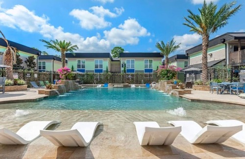 North Houston Apartment | KINGbed w/pool/gym/BBQ@theHeights,LongStayDiscount