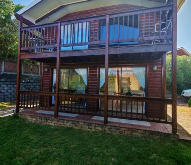 Fisherhaven Ski Chalet | Kingfisher Cabin