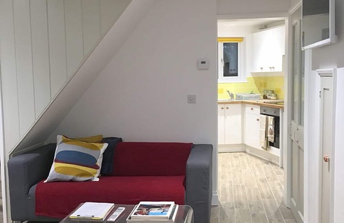 Martlesham Heath House | Kingfisher Cottage - a perfect place to stay