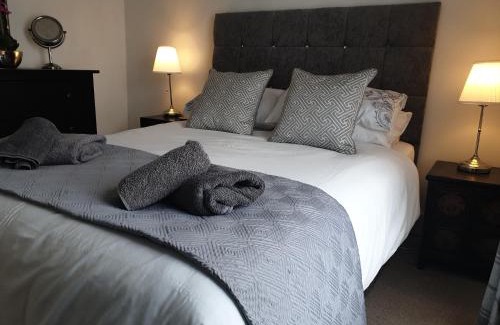 Worthing House | Kingfisher cottage