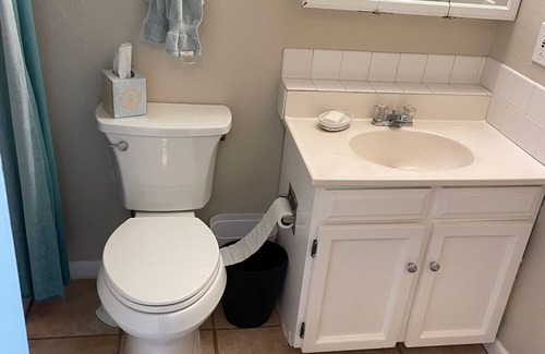 Glenwood Grove - North Iris House | Kings and Queens 3 BR Base Camp