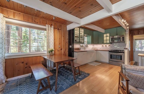 Kings Beach Cabin | Kings Beach Cottage | Pet-Friendly, Near Beach
