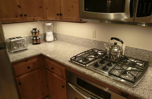 Shaver Lake Cabin | King’s Cabin Mtn Retreat at Shaver Lake! – Nr Village, wifi, A/C, Prem Property!