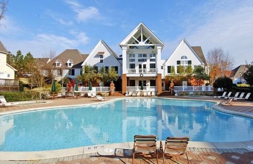 Lackey Cottage | Kings Creek Plantation Cottages - Busch Gardens- Colonial Williamsburg