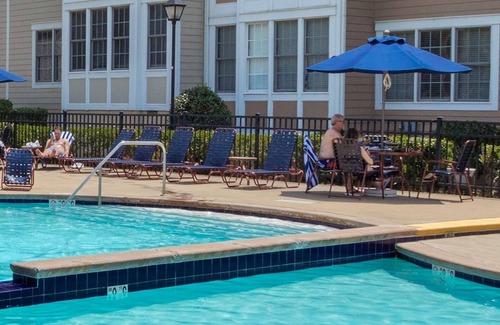 Lackey Cottage | Kings Creek Plantation Cottages - Busch Gardens- Colonial Williamsburg