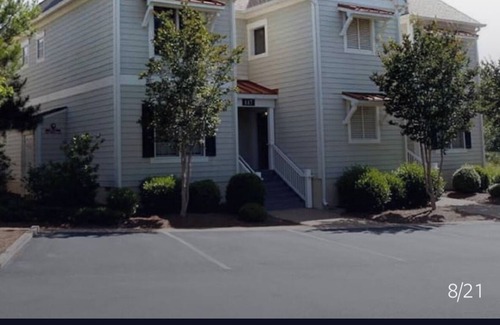 Lackey Cottage | Kings Creek Resort-Williamsburg