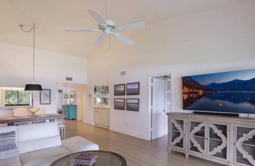 Kings Lake Condo | Kings Lake Roomy Monthly Naples Rental!