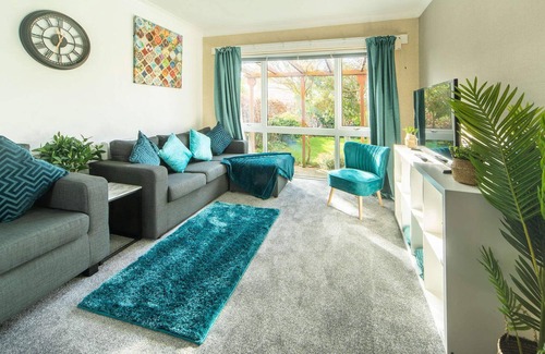 Stockton on the Forest House | Kings Moor House by Lavender Stays Wi-Fi, 9 guests