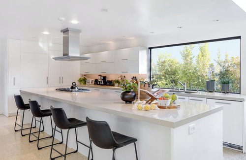 West Hollywood House | Kings Road | West Hollywood Luxury | Pool, Views, Firepit, Modern Design