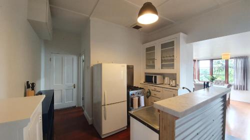 Auckland House | Kingsland Family Home