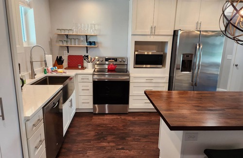 Saint Armands Key Condo | Kingston Arms 21B by FVC