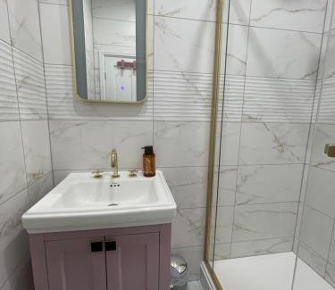 Moffat House | Kingston Guesthouse