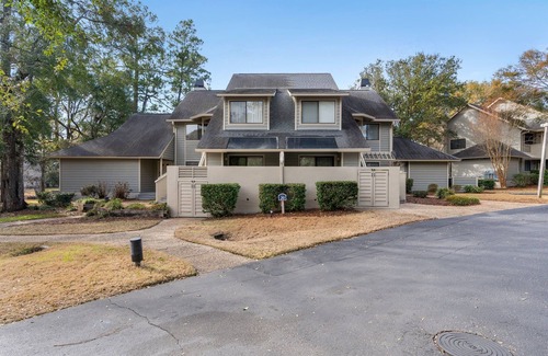 Arcadian Shores Villa | Kingston WHP 11C Ground level Villa w/pool/beach