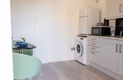 Basildon Apartment | KingsVilla Annex | Basildon