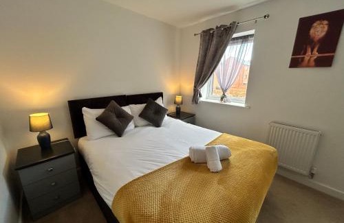 Derby House | Kingsway House - Spacious 4 Bed Home From Home in Derby