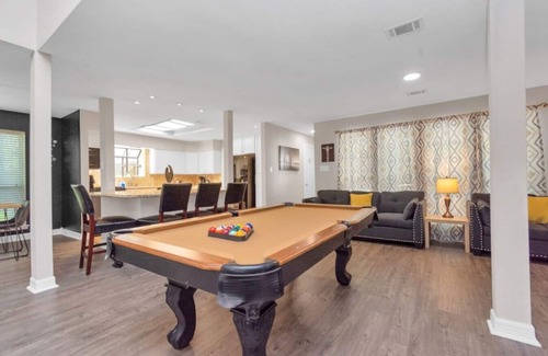 Kingwood House | Kingwood Escape – 6BR w/Heated Pool, Near IAH