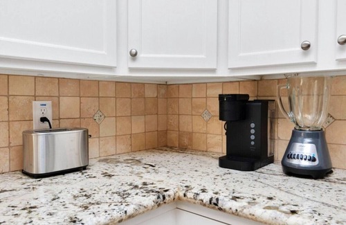 Kingwood House | Kingwood Escape – 6BR w/Heated Pool, Near IAH