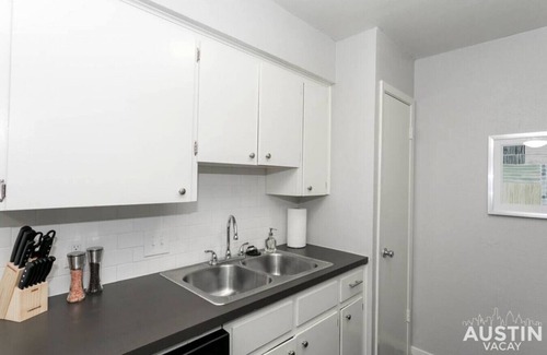 Zilker Apartment | Kinney #4 xxxxxxxxxx