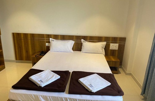 Gadag-Betageri Hotel | KIRAN COMFORTS