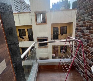 Thite Nagar House | Kiran Villa stay Home