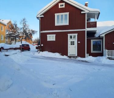 Centrum Apartment | Kiruna Accommodation Gustaf Wikmansgatan 6B, 6 Person Apartment