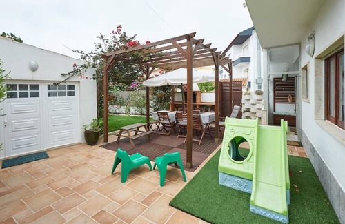 Ericeira House | KISS FLOWER HOUSE, the ideal choice for family holidays close to the beach