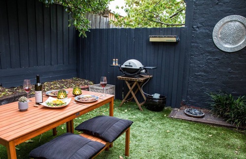 Prahran House | Kiss me by the City-quiet & pretty inner city retreat to unwind & rejuvenate