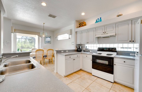 Sunset Lakes House | Kissimmee Home w/Pool + Pond View, 5 Mi to Disney