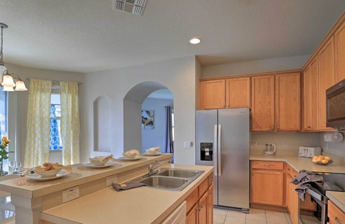 Trafalgar Village Villa | Kissimmee Villa w/ Private Pool ~ 13 Mi to Disney