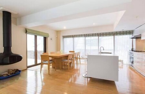 Hirafu Ski Chalet | Kita Kitsune Chalet by Elite Havens