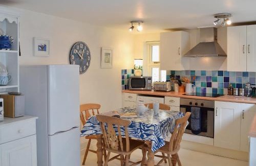 Mousehole House | Kitchen Cottage