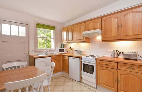St. Andrews Cottage | Kittocks Muir - a cottage that sleeps 6 guests in 3 bedrooms