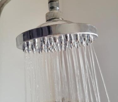 Central House | Kitumba Lodge, 1 bed, kitchen & Lounge