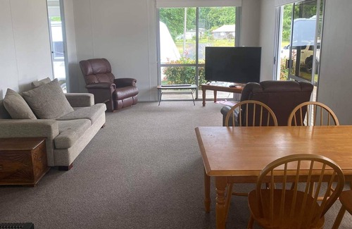 Atiamuri House | Kiwi Bach in Atiamuri