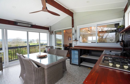 Ngongotaha House | Kiwi Retreat By Aotearoa Escapes