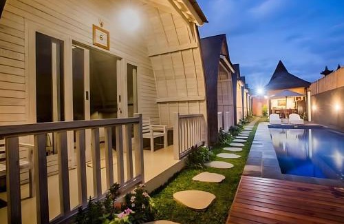 Padonan Hotel | KJ Klumpu Wooden Style Guest House at Canggu