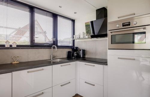 Zwiggelte House | Klapekster I Chique Chalet met Mooi Interieur