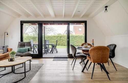 Zwiggelte House | Klapekster I Chique Chalet met Mooi Interieur