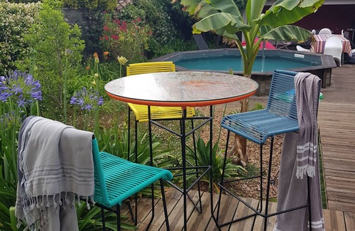 Merignac Villa | Klein House - 8 travellers with swimming pool and lush garden - Ideal for families!