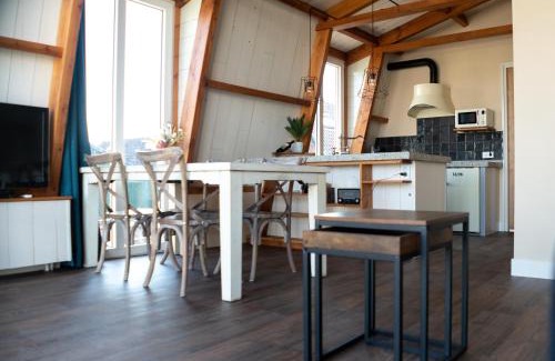 Municipality of Kaag en Braassem House | klein polderhuis - bollenschuur