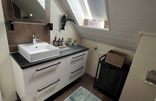 Wiesmoor Apartment | Kleine Oase mit Garten und Weitblick