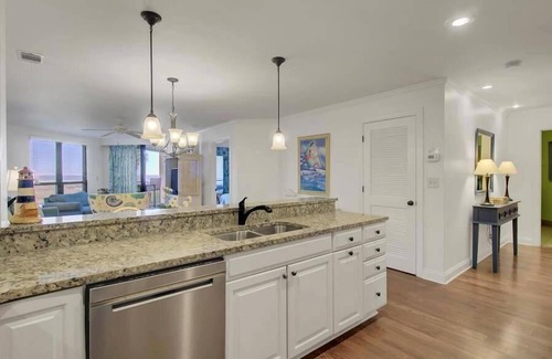 Isle of Palms Condo | “Knee Deep” at 104 Summer House | Oceanfront | Updated Kitchen and Baths | Walk Off Deck to Acces.