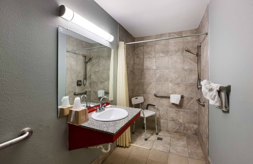 Terry Sanford Hotel | Knights Inn Fayetteville