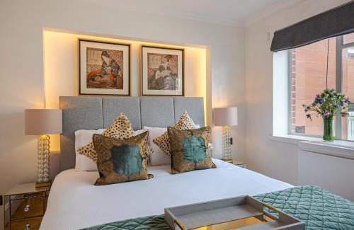 Knightsbridge Apartment | Knightsbridge 2Bed Apartment with Private Balcony Overlooking Harrods
