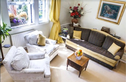 Brompton & Hans Town Apartment | KNIGHTSBRIDGE-COOL APART-HYDE PARK -BEST SHOPPING -Harrods -Museums 10 minutes
