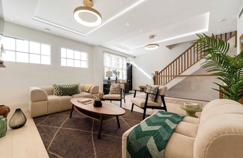 Knightsbridge House | Knightsbridge Mews KM120