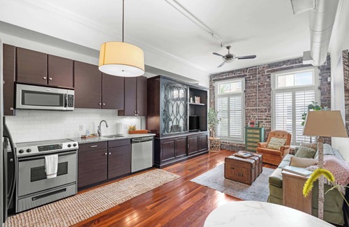 Historic District - North Apartment | Knockout Loft- Near Plant Riverside