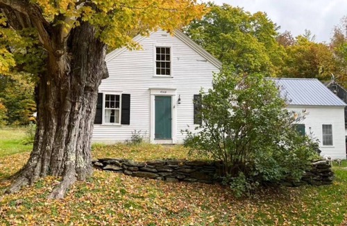 West Townshend House | Knole House: a true Vermont farmhouse escape