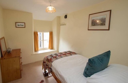 Troutbeck Bridge Cottage | KNOTTS FARMHOUSE, family friendly, with a garden in Windermere